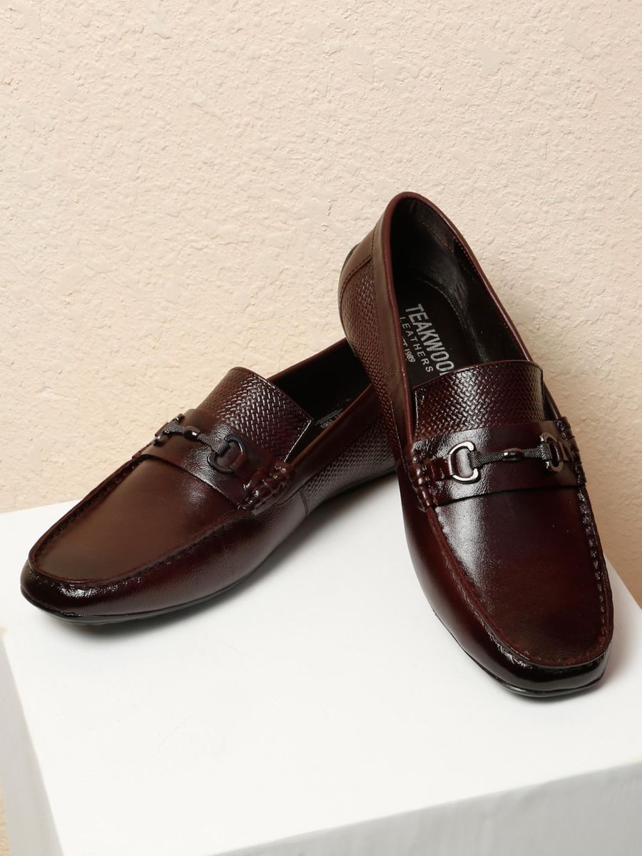 Brown formal shoes for man